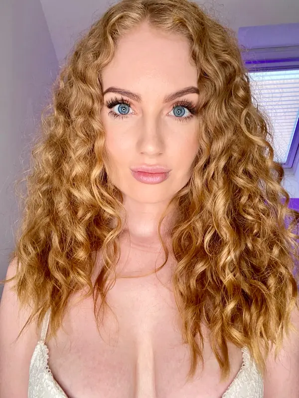 Ava - VIP PAGE OnlyFans profile picture - Natural redhead