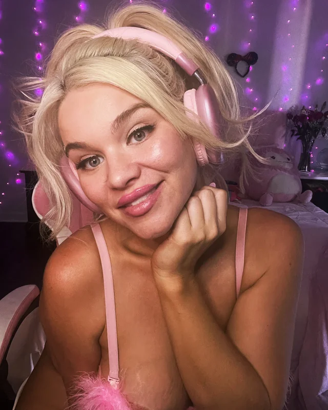 Mscaitlynbrooks OnlyFans Creator Mscaitlynbrooks OnlyFans Internet princess