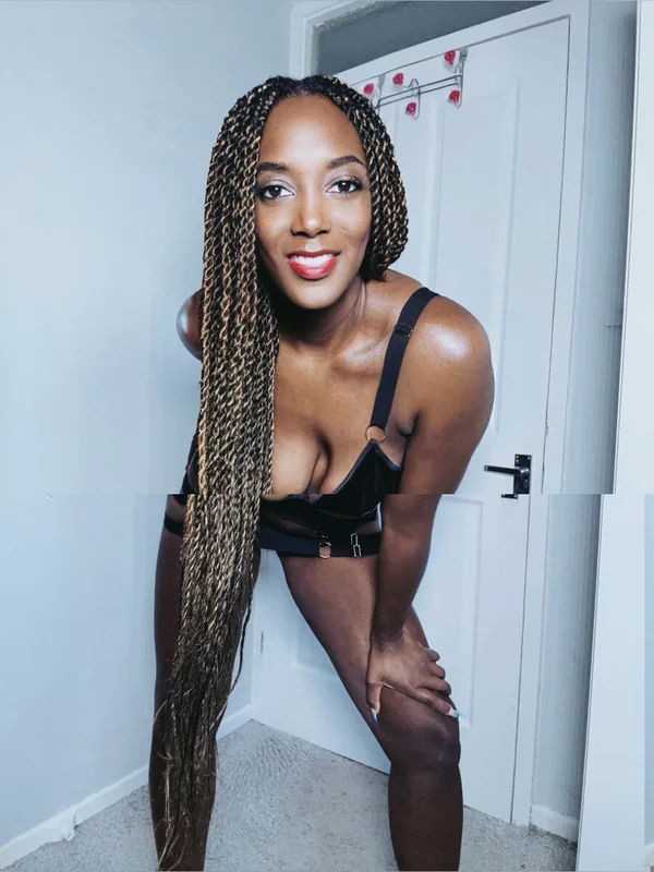 Mistress Lorraine Femdom Amazonian - OnlyFans Creator Profile Picture