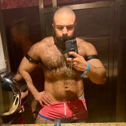 Musclefur OnlyFans Creator Musclefur OnlyFans Middle Eastern Muscle Bear