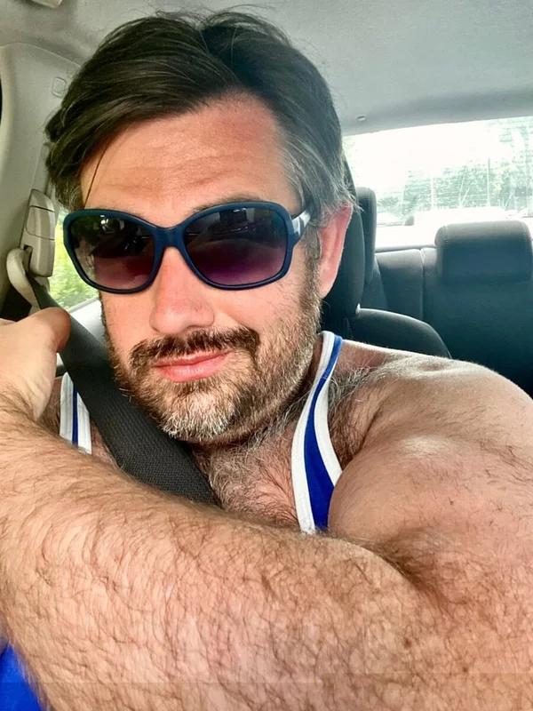 Musclemick OnlyFans muscular creator