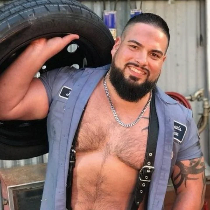 Musclesandtacos OnlyFans Profile Musclesandtacos OnlyFans athletic musclebear