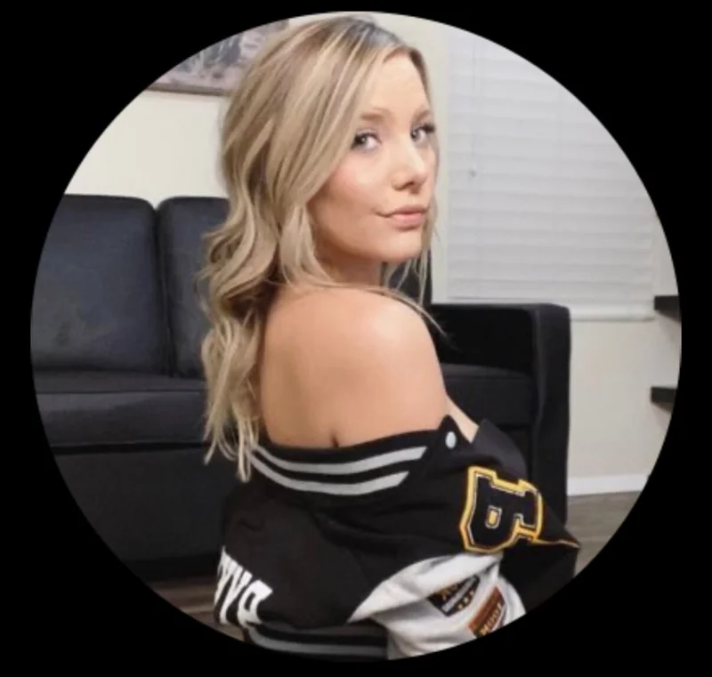 Mya Ryker OnlyFans creator with engaging content