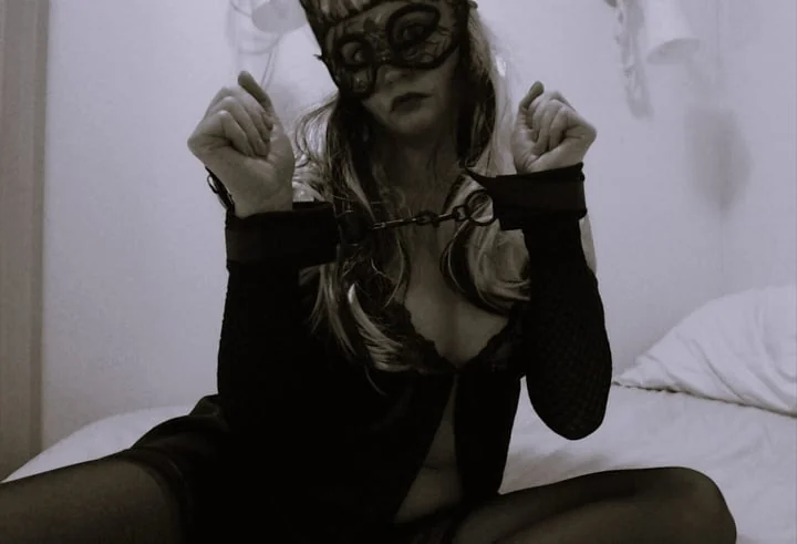 Mystiqxxx OnlyFans adventurous married woman