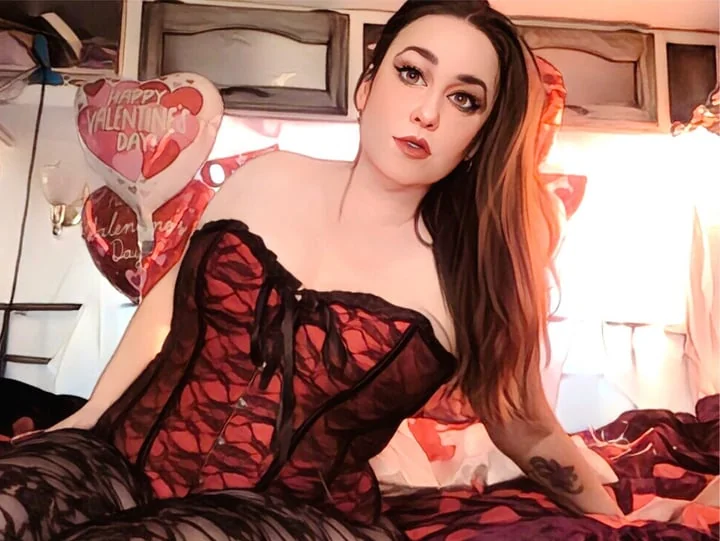 Nakedgirlsradio OnlyFans Profile Nakedgirlsradio OnlyFans glamorous brunette
