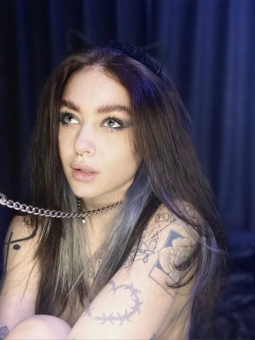 Nakedhugsfree OnlyFans Profile Nakedhugsfree OnlyFans creator with tattoos