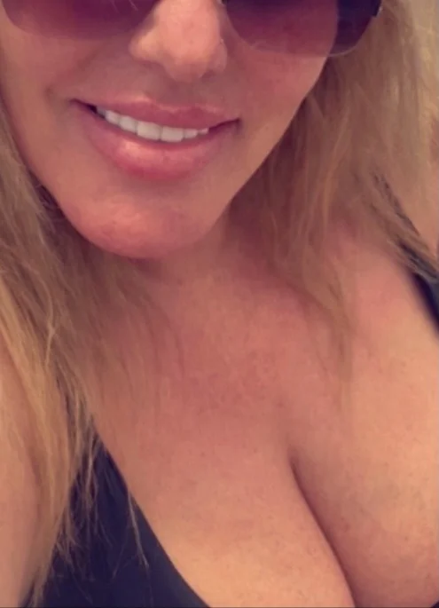 Naturallybusty1 OnlyFans profile