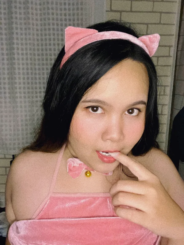 Bella OnlyFans Profile Bella OnlyFans creator with a cute face