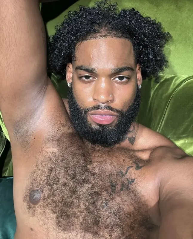 Navajomalik OnlyFans creator with enticing content