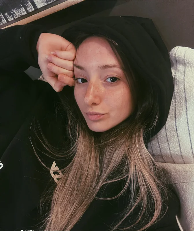 Νεφέληη OnlyFans profile