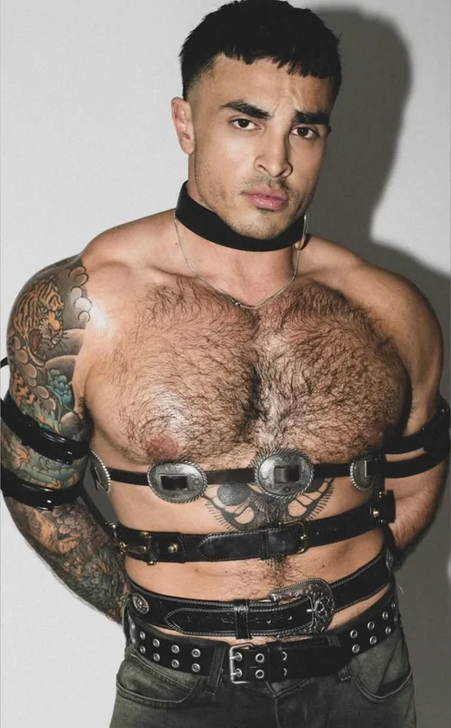 Nickbutlerx OnlyFans creator with a big chest