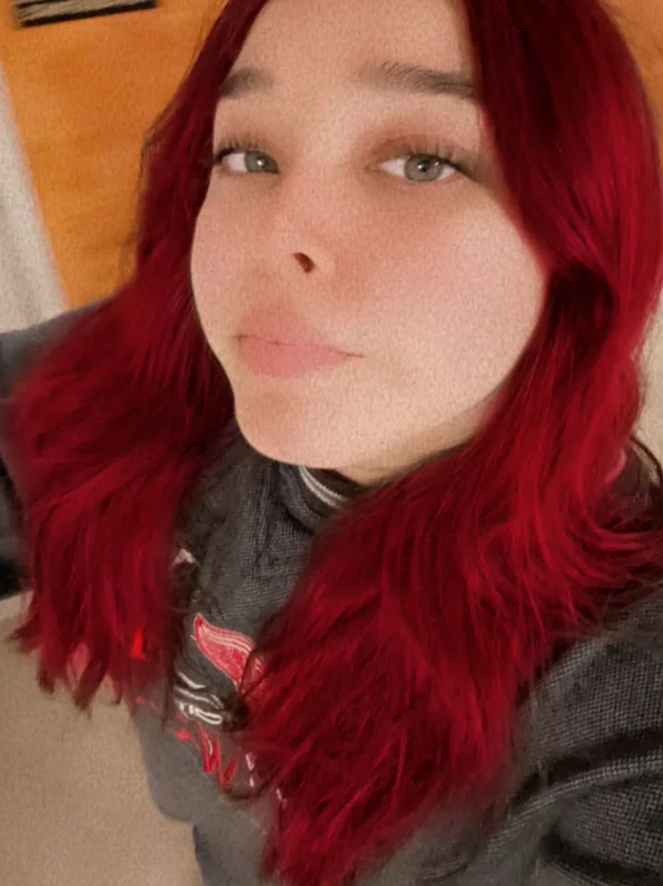 nikki OnlyFans Profile nikki OnlyFans creator with green eyes