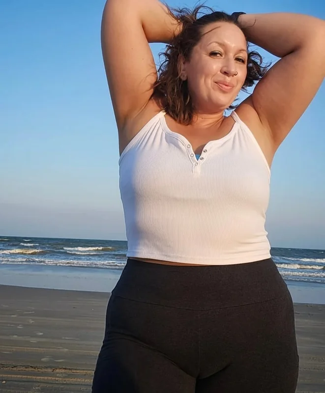 Nikkissweetspot OnlyFans Profile Nikkissweetspot OnlyFans Curvy Brunette