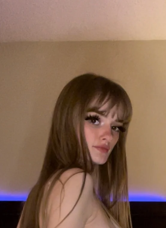 Nina Volkova OnlyFans profile