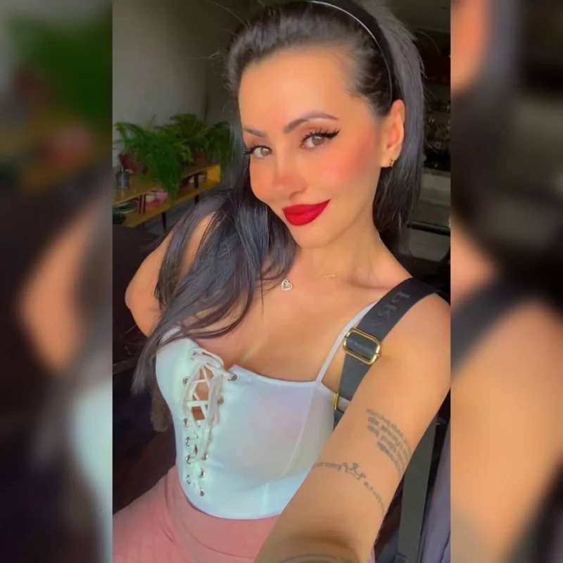 Nina Klein OnlyFans creator with exclusive content