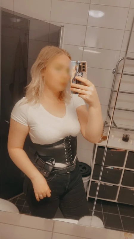 Nini9818 OnlyFans Profile Nini9818 OnlyFans car-girl creator