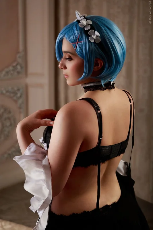 Nishi OnlyFans cosplayer and ASMR artist