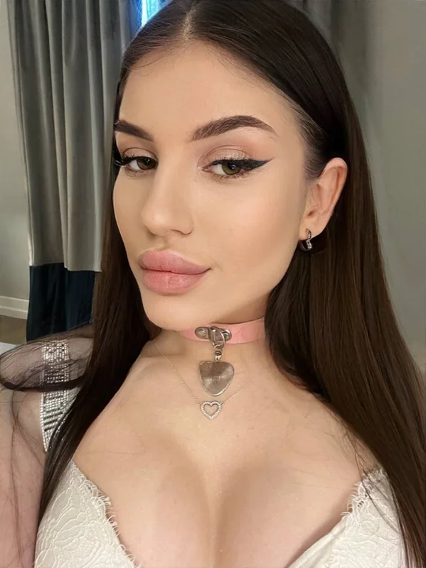 Nixie Morning OnlyFans Profile Nixie Morning OnlyFans model with captivating allure