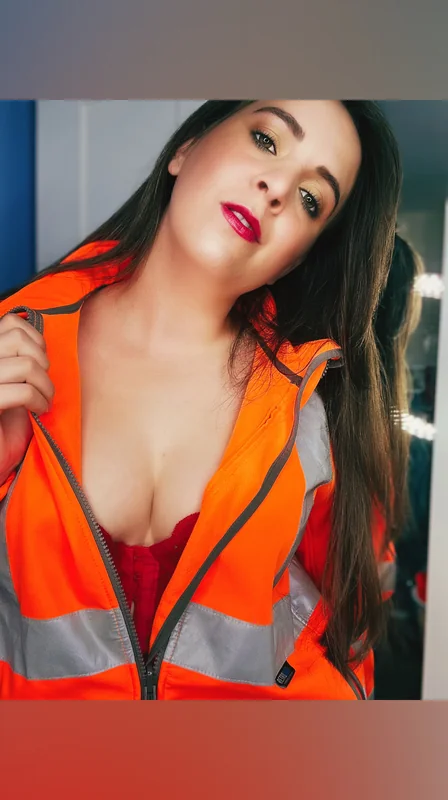 Not active OnlyFans creator with exclusive content