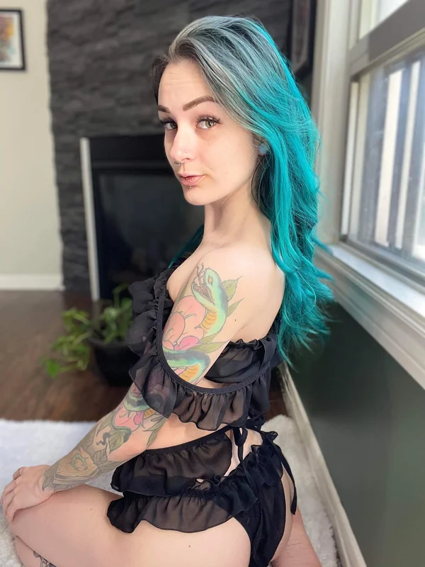 INTERNET SLUT 💦 OnlyFans creator with exclusive content.