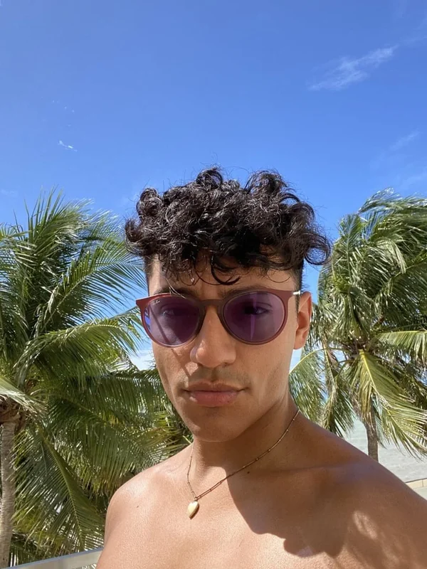 Nudepapi OnlyFans Creator Nudepapi OnlyFans creator with black hair