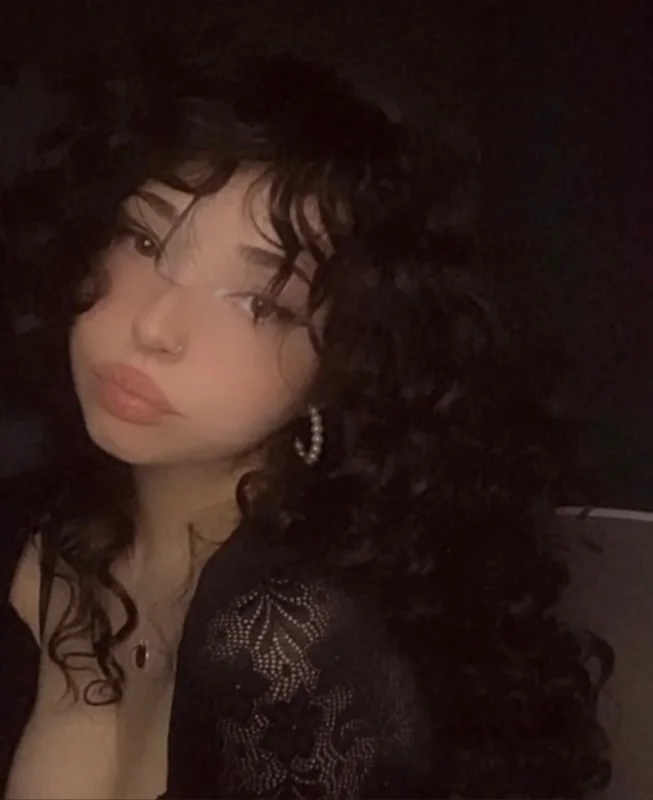 Sweet Stuff OnlyFans Creator Sweet Stuff OnlyFans creator with soft aesthetic photos