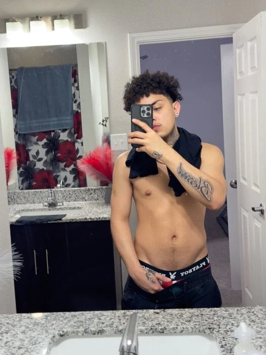 Nvndoo02 OnlyFans creator with exclusive content
