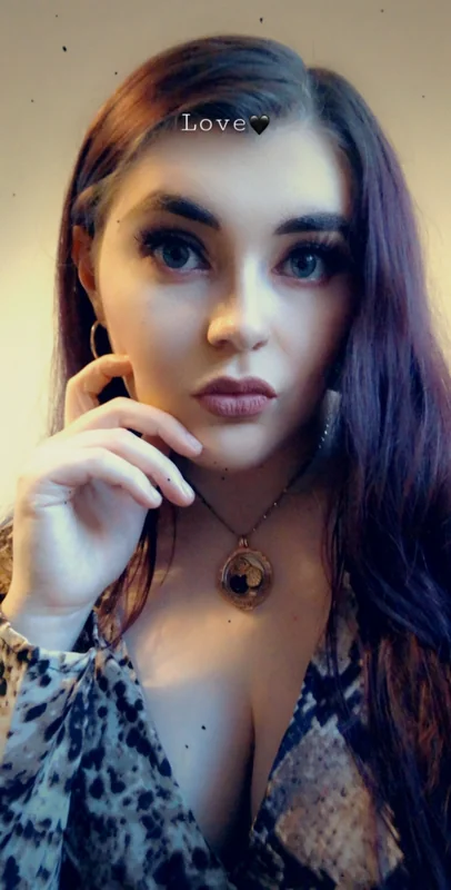 Rosie-Mae OnlyFans gamer girl