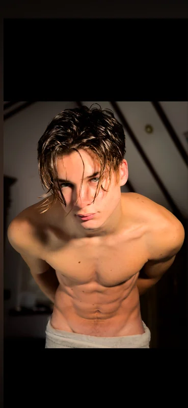 Oklayay OnlyFans Full Nude Creator