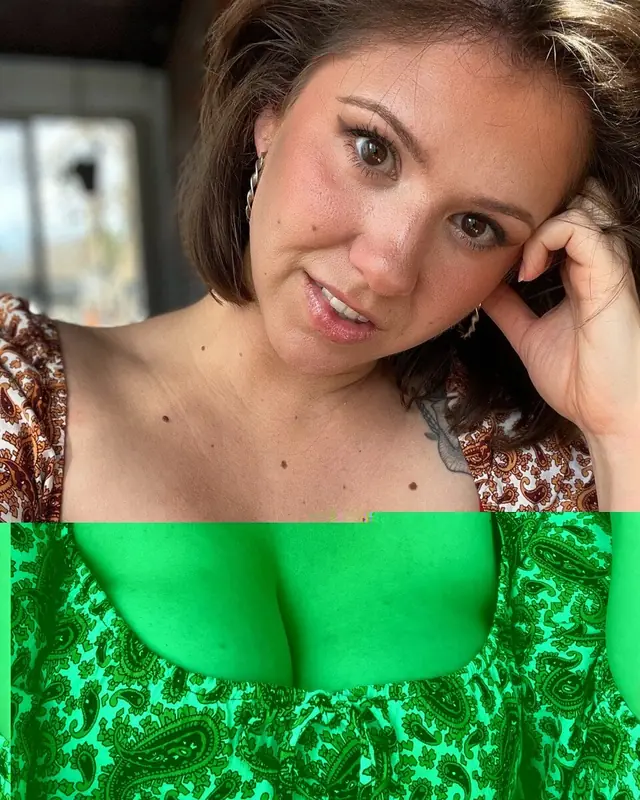 Olive Apple OnlyFans creator with exclusive videos