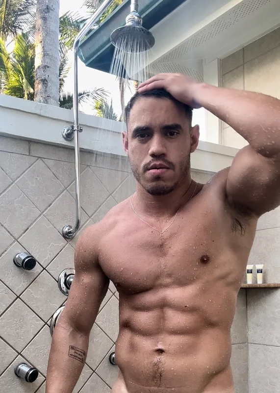 Oliver Hunt OnlyFans Profile Oliver Hunt OnlyFans British Latino model