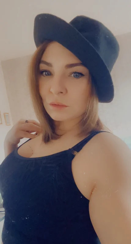 Oliviajenkinslw OnlyFans exclusive adult entertainer