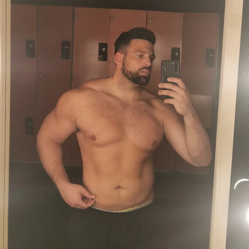 ɪᴛ' ʏᴏᴜʀ ʙᴏʏ ᴏʟʟɪᴇ ᴍᴏᴏʀᴇ OnlyFans profile