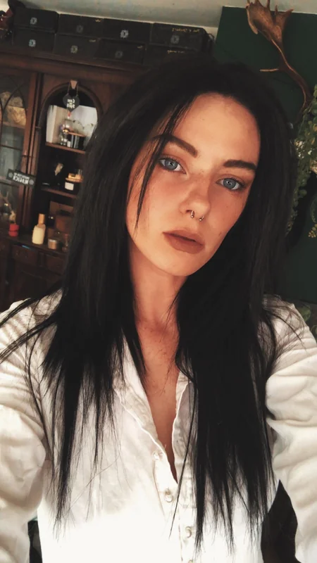 Onliee5mil3here - OnlyFans Creator Profile Picture