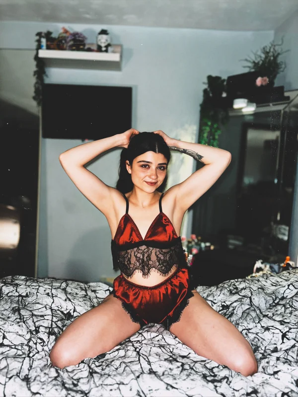 Onlyalexax OnlyFans creator with sensual content