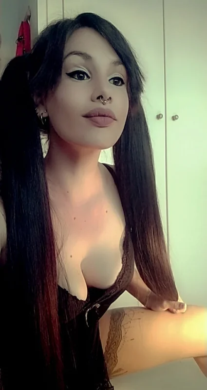 Onlyheran OnlyFans Slim Tattooed Creator