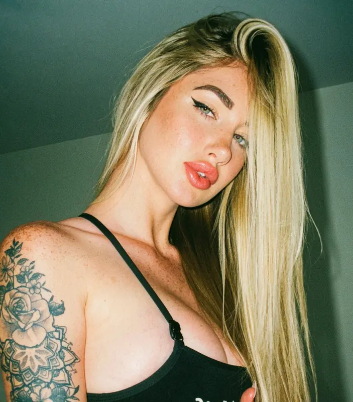 Onlykaes on OnlyFans with exclusive content