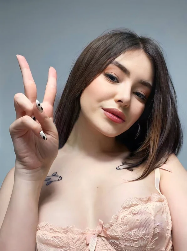 MISS GIA OnlyFans Profile MISS GIA OnlyFans creator with adventurous content