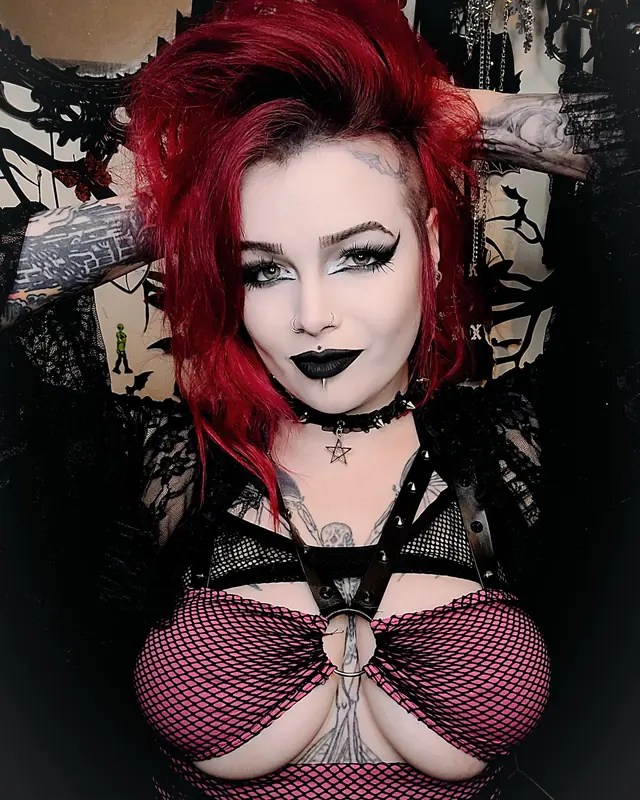 PatriciaAbsinthe OnlyFans profile