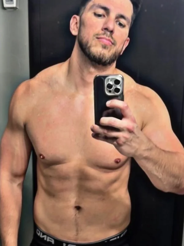 Peter Cms OnlyFans Profile Peter Cms OnlyFans athletic male creator