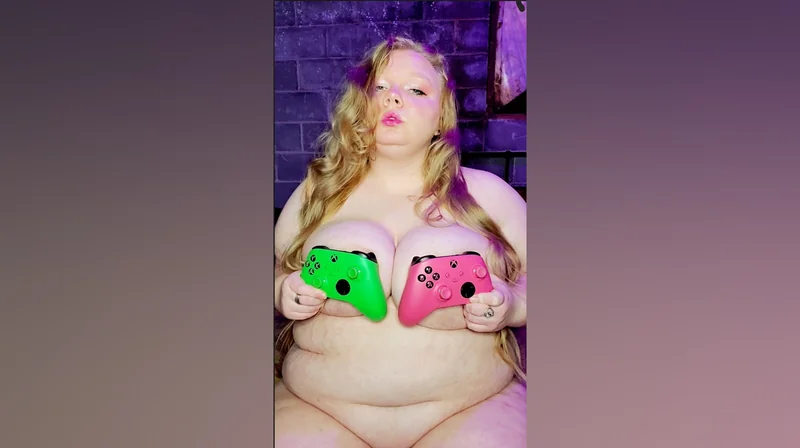 Chubby Toga OnlyFans Profile Image Chubby Toga OnlyFans Blonde Curvy Creator