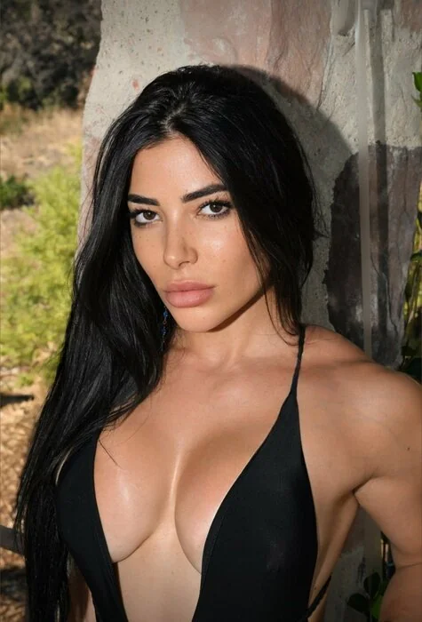 Pie L OnlyFans Creator Pie L OnlyFans Brazilian hottie