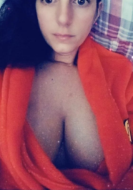 Piella Bakewell OnlyFans creator with engaging content.
