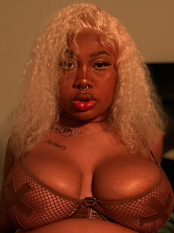Playboycha OnlyFans Deep Throat Queen