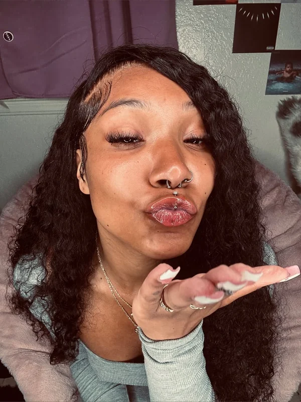 Terri’s Free page OnlyFans with intimate content