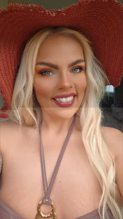 Poisonedpeach1 OnlyFans Profile Poisonedpeach1 OnlyFans British Unicorn Swinger