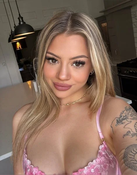 pomwm_free OnlyFans profile