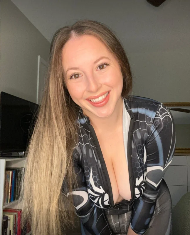 Helena Sky OnlyFans blonde bombshell creator