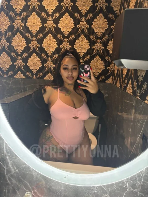 Prettiyonna OnlyFans Creator Prettiyonna OnlyFans Curvy Creator