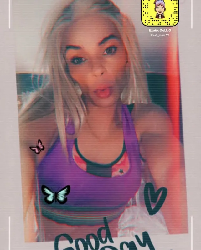 Prettylillady OnlyFans Profile Image Prettylillady OnlyFans Blonde Creator